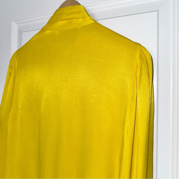 Zara yellow satin viscose neck bow tie detail button up blouse, size medium - Picture 14 of 16